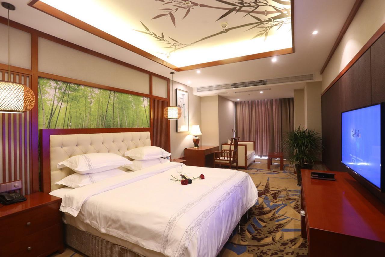 Mingshan Hotel Chengdú Exterior foto